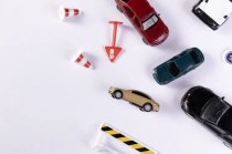 “网约车”司机接单中猝死，保险公司需要理赔吗？