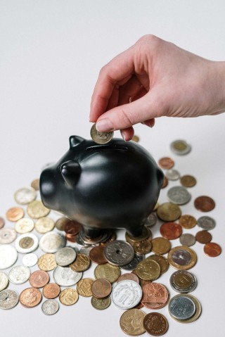 了解黄金饰品市场价格该价格波动有哪些规律？