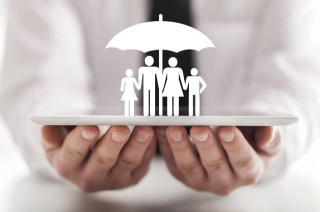如何领取保险金？领取保险金的条件和流程是什么？