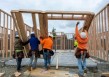 美国6月住建商信心指数降至32 逼近疫情期间低点