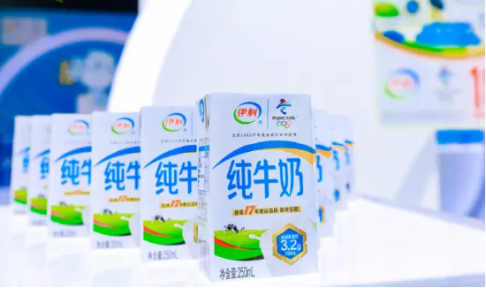 液体乳暴跌12%！ 伊利遇“双降”危机，董事长年薪仍达近2000万 | BUG  第1张